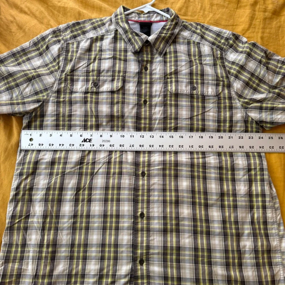 The North Face Mens XL Short Sleeve Plaid Button Down Hiking‎ Shirt Yellow Brown